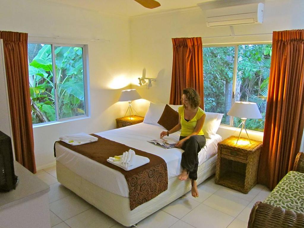 Villa Marine Holiday Apartments Cairns Yorkeys Knob المظهر الخارجي الصورة